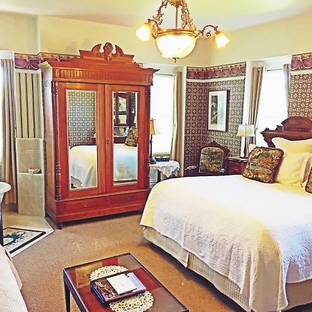 نابا، كاليفورنيا Churchill Manor المظهر الخارجي الصورة