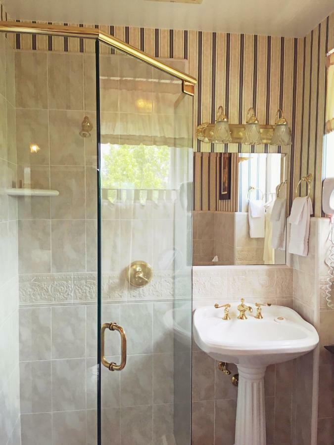 نابا، كاليفورنيا Churchill Manor المظهر الخارجي الصورة